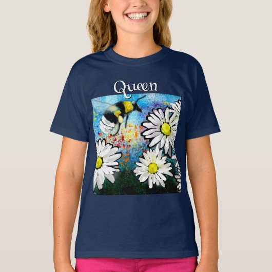 Whimsical Bumble Bee in Daisies gepersonaliseerd T-shirt (Voorkant)