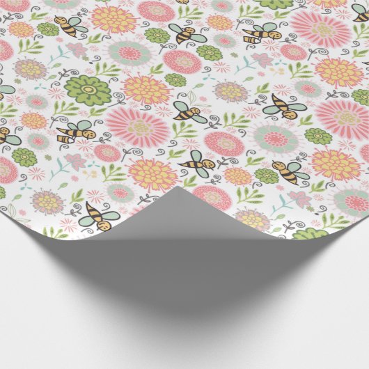Whimsical Bumblebee Floral Cadeaupapier (Hoek)