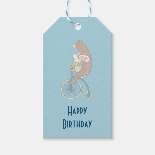 Whimsical Bunny and Beer Riding Together Verjaarda Cadeaulabel (Voorkant)