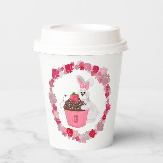 Whimsical Bunny, Bee & Strawberry Cupcake Verjaard Papieren Bekers (Voorkant)