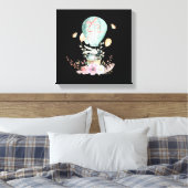 Whimsical Bunny Riding in a Hot Air Balloon Canvas Afdruk (Insitu (Slaapkamer))