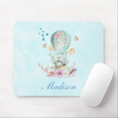 Whimsical Bunny Riding in een luchtballon Muismat (Met muis)