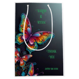 Whimsical Butterfly Romance bruiloft uitnodiging Medium Cadeauzakje