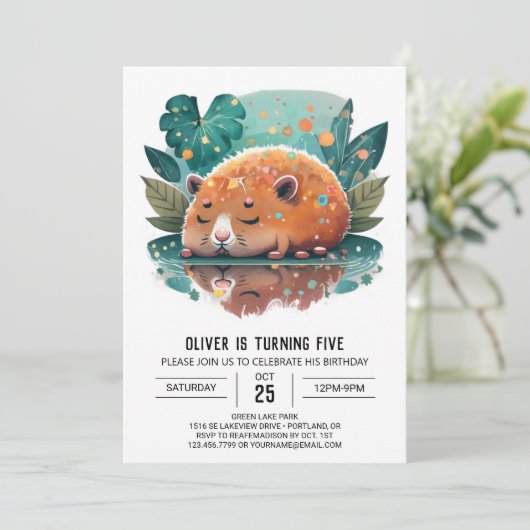 Whimsical Capybara Delight Verjaardag Kaart (Staand voorkant)