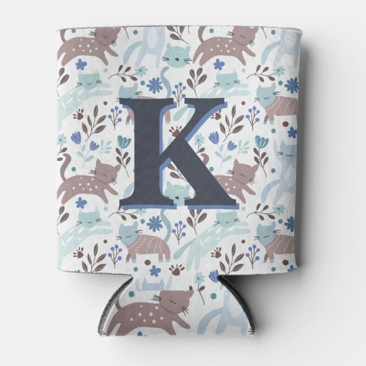 Whimsical Cat Pattern, Blauw Grijs Monogram Blikjeskoeler (Voorkant)