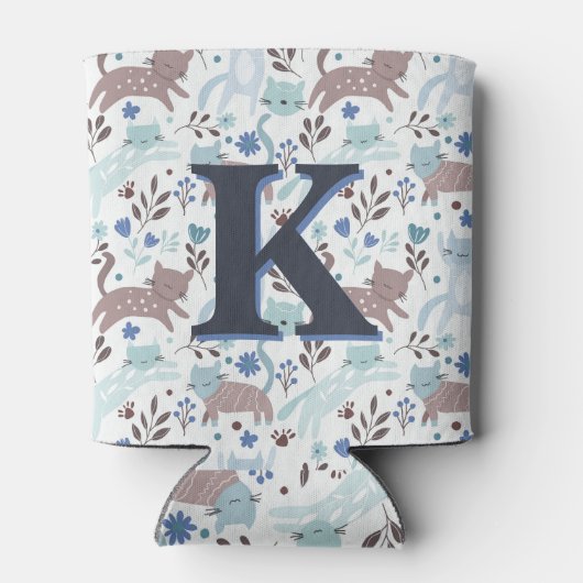 Whimsical Cat Pattern, Blauw Grijs Monogram Blikjeskoeler (Achterkant)