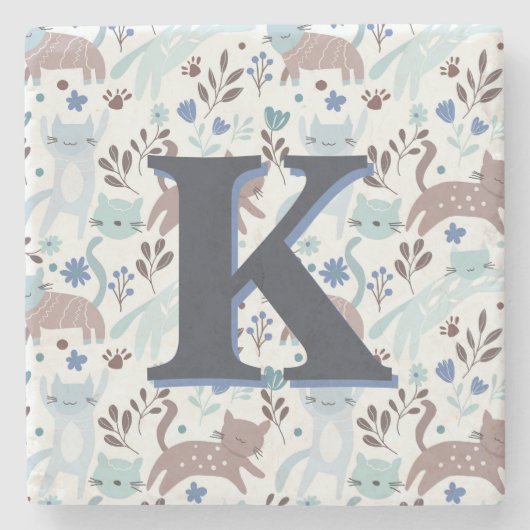 Whimsical Cat Pattern, Blauw Grijs Monogram Stenen Onderzetter (Voorkant)