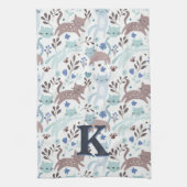 Whimsical Cat Pattern, Blauw Grijs Monogram Theedoek (Verticaal)