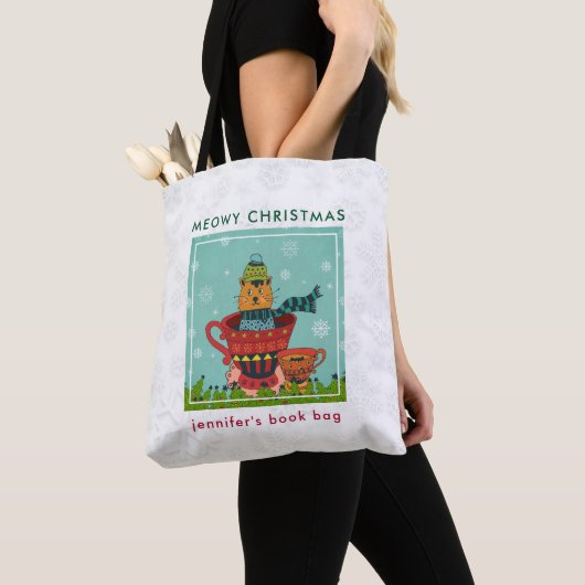 Whimsical Cat Sitting a Teacup Kerstmis Tote Bag (Dichtbij)