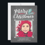 Whimsical Chalkboard Hand Lettered Kerstfoto Feestdagenkaart<br><div class="desc">Verstuur uw vakantiegroeten in stijl met deze 1-fotovakantiekaart met handgeschreven kalligrafie en een waterverf heilig. Kies voor een extra luxueuze aanraking met getextureerd papier of een vorm met een doorgesneden vorm.</div>