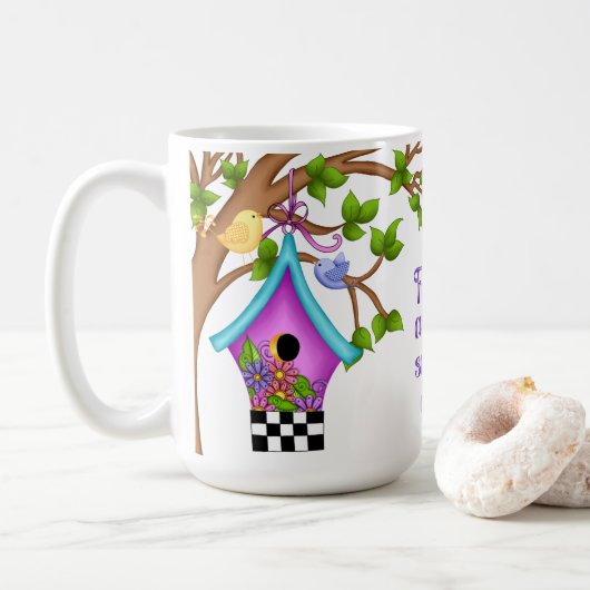 Whimsical Checkerboard Birdhouse Koffiemok (Met donut)