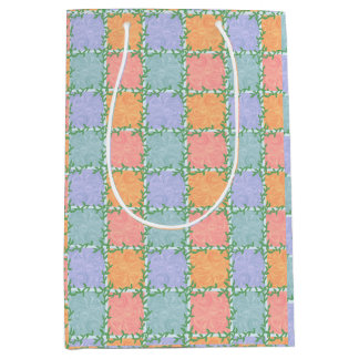 Whimsical Checkered Tegel met Bladerige Vines Medium Cadeauzakje