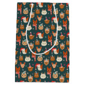 Whimsical Christmas Cat Pattern Green Medium Cadeauzakje (Achterkant)