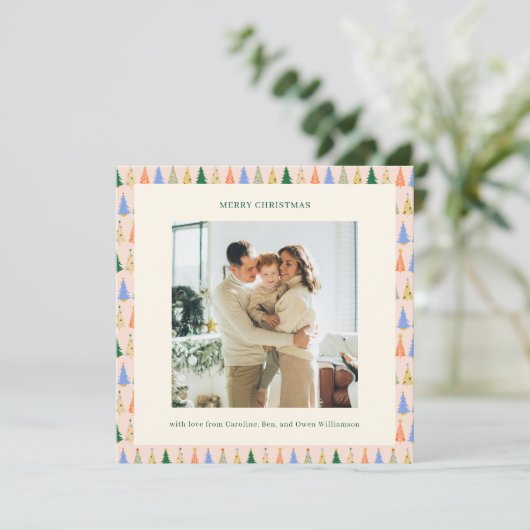 Whimsical Christmas Tree Border Photo Family Cute Feestdagenkaart (Staand voorkant)