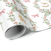 Whimsical Christmas Wreaths and Toys Cadeaupapier (Rol Hoek)