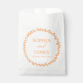 Whimsical Citrus Orange Wavy Border Wedding Bedankzakje (Voorkant)