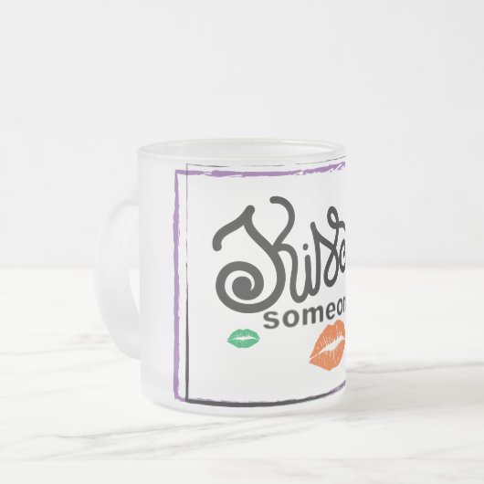 Whimsical Colorful KISSES-illustratie Matglas Koffiemok (Voorkant links)