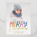 Whimsical Colorful Merry Full Photo Bright Letters Folie Feestdagen Briefkaart<br><div class="desc">Maak dit vakantieseizoen een stijlvolle verklaring met deze feestelijke en feestelijke fotokaart. Met een afspeelbaar kleurrijk type gecombineerd met een aangepaste gouden folie script en tekst. Vul de rug met uw terugkeeradres,  ontvankelijk adres,  en uw eigen douanebericht in - of schrap eenvoudig placeholder tekst om het leeg te houden.</div>