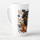Whimsical Crow met pompoenen en zonnebloemen Latte Mok (Linkerhoek)