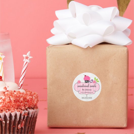 Whimsical Cupcake Bakery Packaging Ronde Sticker (Feest)