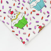 Whimsical Cupcakes met sprinken en Cherries Fleece Deken (Hoek)