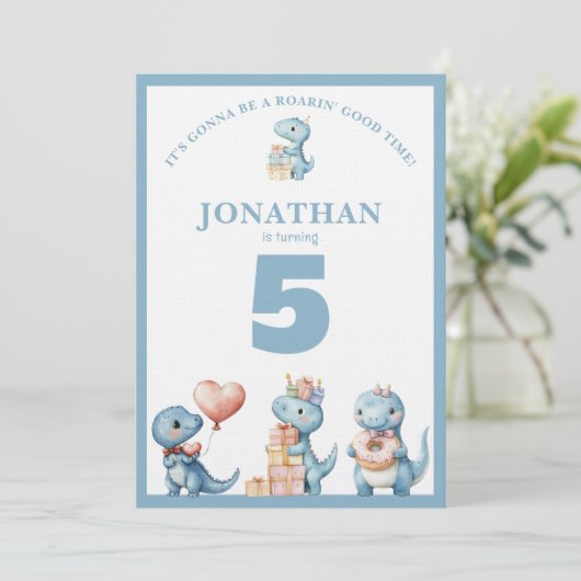 Whimsical Custom Blue Dinosaur Birthday Invitation Kaart (Staand voorkant)