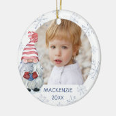 Whimsical Cute Gnome Snowflake Fotonaam Jaar Keramisch Ornament (Links)