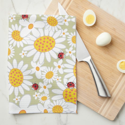 Whimsical Daisies Flowers Red Ladybugs Cute Theedoek (Quarter Fold)