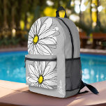 Whimsical Daisy - grijs - trendy scriptnaam Bedrukte Rugzak<br><div class="desc">Een zen en grillige tekening van een madeliefje. De moderne lijnen zijn met de hand getekend en bevatten witte bloemblaadjes en een geel centrum voor de bloem. De achtergrond is zacht, pastelgrijs - en de naam is een trendy script in het wit. U kunt een naam, monogram of andere aangepaste...</div>