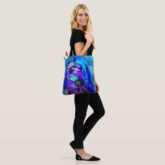Whimsical Dolphin Blue Blauwgroen Kust Nautisch Tote Bag (Op model)