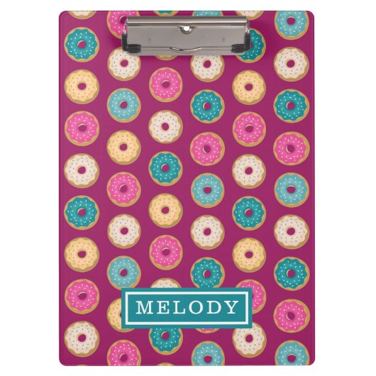Whimsical Doughnut Pattern op Paars Klembord (Voorkant)