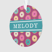 Whimsical Doughnut Pattern op Paars Ornament (voorkant)