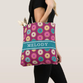 Whimsical Doughnut Pattern op Paars Tote Bag (Dichtbij)