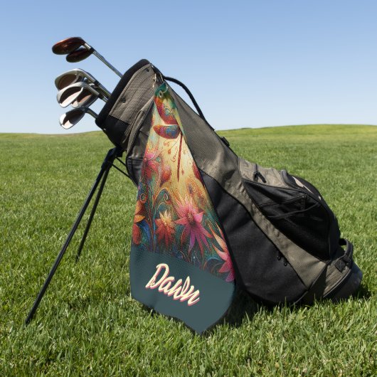 Whimsical Dragonfly Floral Abstract gepersonalisee Golfhanddoek (Groen)