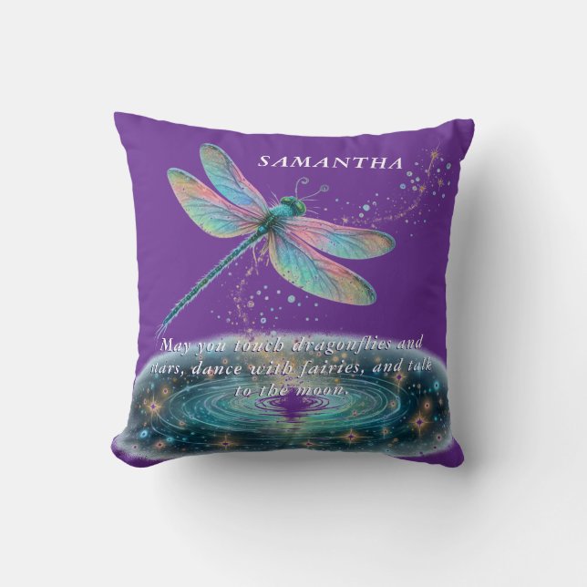 Whimsical Dragonfly Magic Paarse Sprookjesstof Quo Kussen (Voorkant)