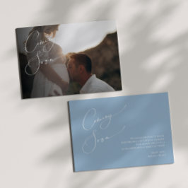 Whimsical Dusty Blue Zwangerschap Aankondiging