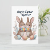 Whimsical Easter Kaart met Speelse konijntjes & kl (Staand voorkant)