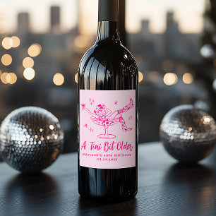 Whimsical Een Tini-bit Ouder Roze Verjaardagsfeest Wijn Etiket