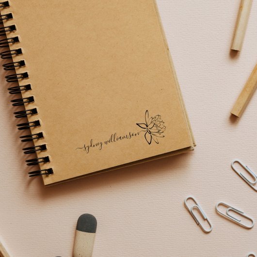 Whimsical Elegant Script Aangepaste Naam Lotus Blo Rubberstempel