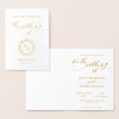 Whimsical Elegant Script Monogram Weddenschap Folie Kaarten (Display)
