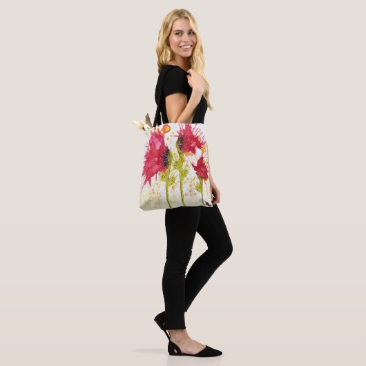 Whimsical en kleurrijke Poppy Canvas tas (Op model)