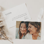 Whimsical Faded Foto Maid of Honor proposal Kaart<br><div class="desc">Deze griezelige foto-vormig van een eerbiedvoorstel-kaart is perfect voor je klassieke, eenvoudige zwarte en witte, moderne boho bruiloft. Het ontwerp biedt elegante, delicate en romantische handgeschreven kalligrafie met een formele shabby chic typografie. De blik zal goed gaan met om het even welk trouwseizoen: lente, zomer, herfst, of winter! Het product...</div>