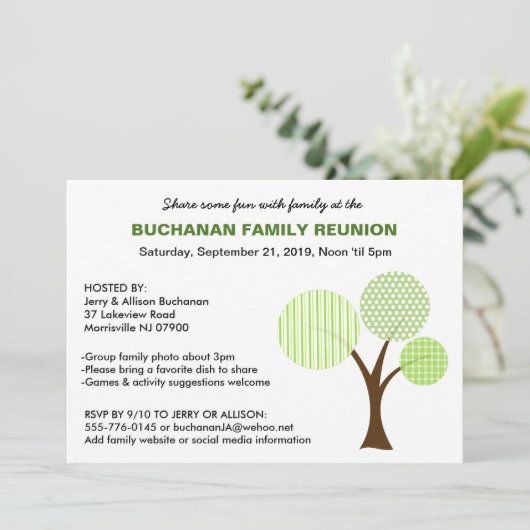Whimsical Family Tree Family Reunion Uitnodiging (Staand voorkant)