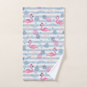 Whimsical Flamingo & Pineapple Pattern Bad Handdoek (Handdoek)