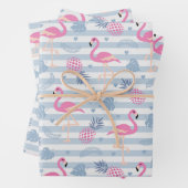 Whimsical Flamingo & Pineapple Pattern Inpakpapier Vel (In situ)