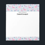 Whimsical Flamingo & Pineapple Pattern Notitieblok<br><div class="desc">Een laptop met een patroon met een leuke sombere blik. Roze flamingos en ananas,  ingesteld op een lichtblauw gestreept patroon met bladeren en harten overal rond.</div>