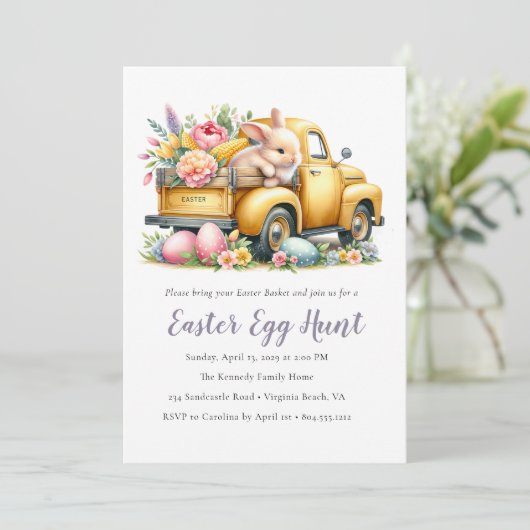 Whimsical Floral Bunny Easter Egg Hunt uitnodiging (Staand voorkant)