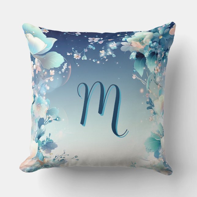 Whimsical Floral Monogram Kussen (Voorkant)