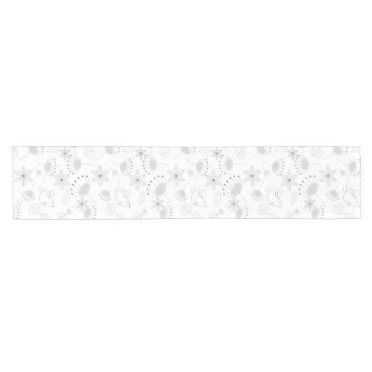 Whimsical Floral Pattern in Black and White Korte Tafelloper (Horizontaal)
