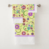 Whimsical Flowers Bad Handdoek (Insitu)